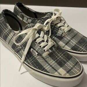 Vans Men's Checkered Black and White Sneakers